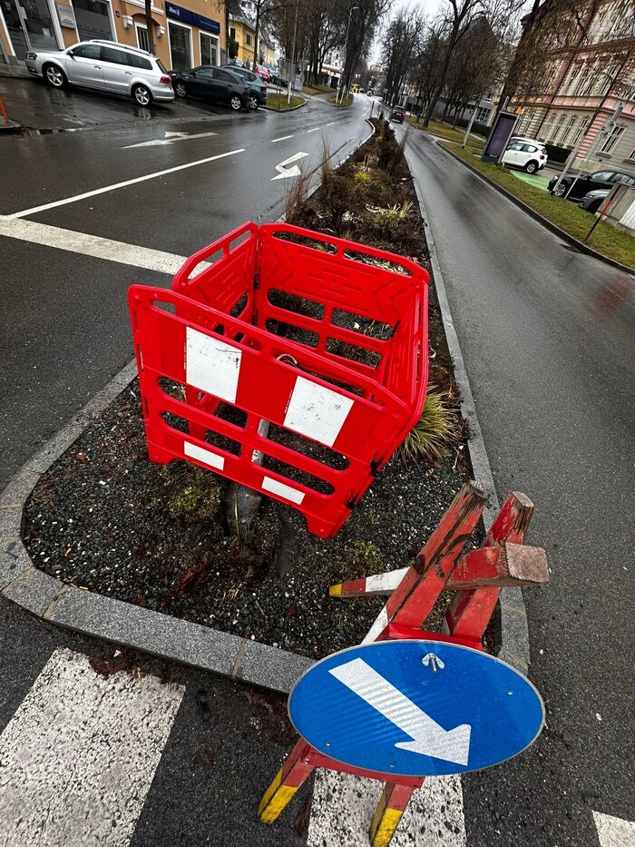 Hier stand bis Freitagabend noch eine Ampel.