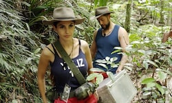 Yeliz und Maurice kamen nach der Schatzsuche mit der Schatztruhe zurück. Die Freude über den ...