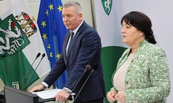 Landeshauptmann Mario Kunasek (FPÖ) und Stellverteterin Manuela Khom (ÖVP) erklärten vor der ...