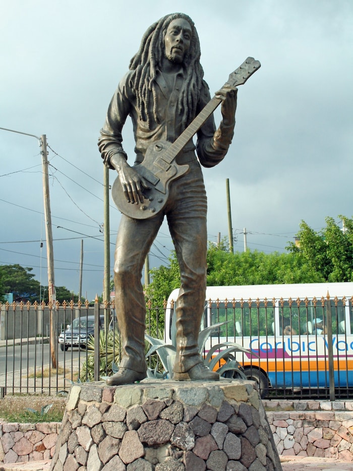 In Kingston erinnert eine Statue an Bob Marley.