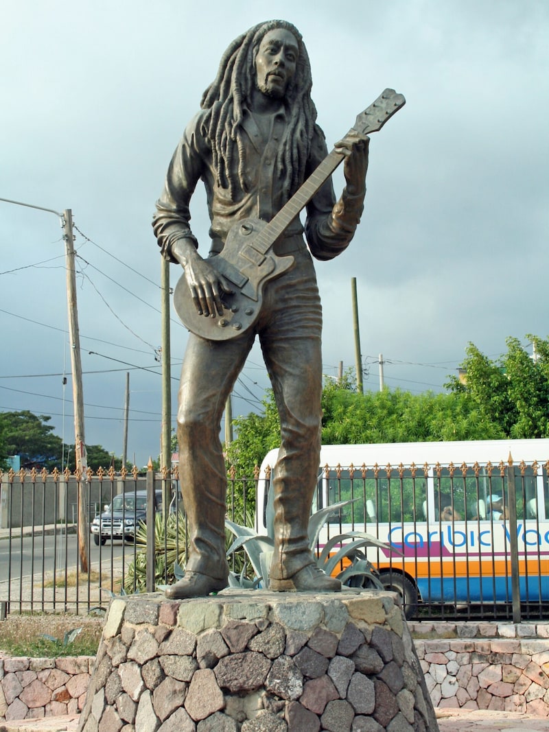 In Kingston erinnert eine Statue an Bob Marley. (Bild: APA-PictureDesk/Bugdoll, Thomas / Lookphotos)