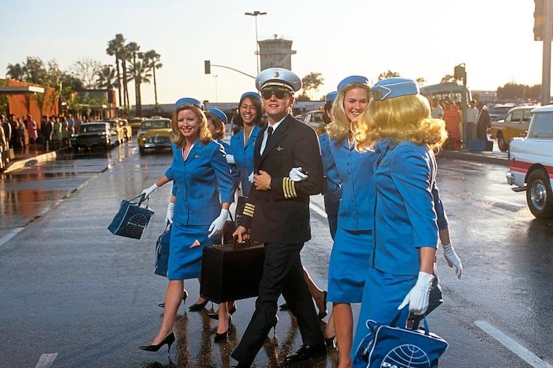 For many, the job of a pilot is still a dream job. Leonardo DiCaprio even pretended to be one in "Catch me if you can". Now there is a chance to take a seat in the cockpit. (Bild: Dreamworks LLC)