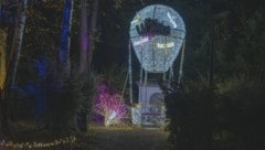 Zahlreiche bunte Figuren und Themengebiete erstrahlen in Innsbruck und zaubern Groß und Klein ein breites Lächeln ins Gesicht. (Bild: MK Illumination)