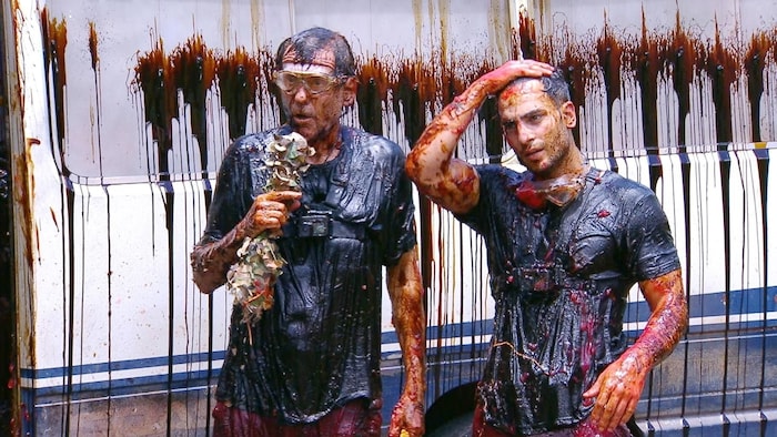 Jörg und Timur erspielen sich in der Dschungelprüfung fünf Sterne.