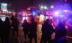 Mitten in der Stadt Philadelphia ist ein Flugzeug eingeschlagen – dabei wurden viele Menschen ...