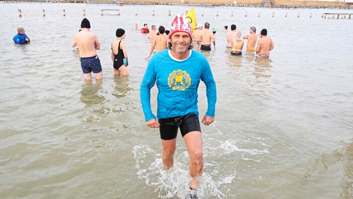 Mittendrin Michael Oberhauser vom Team Burgenland-Extrem, das den Neusiedler See üblicherweise ...