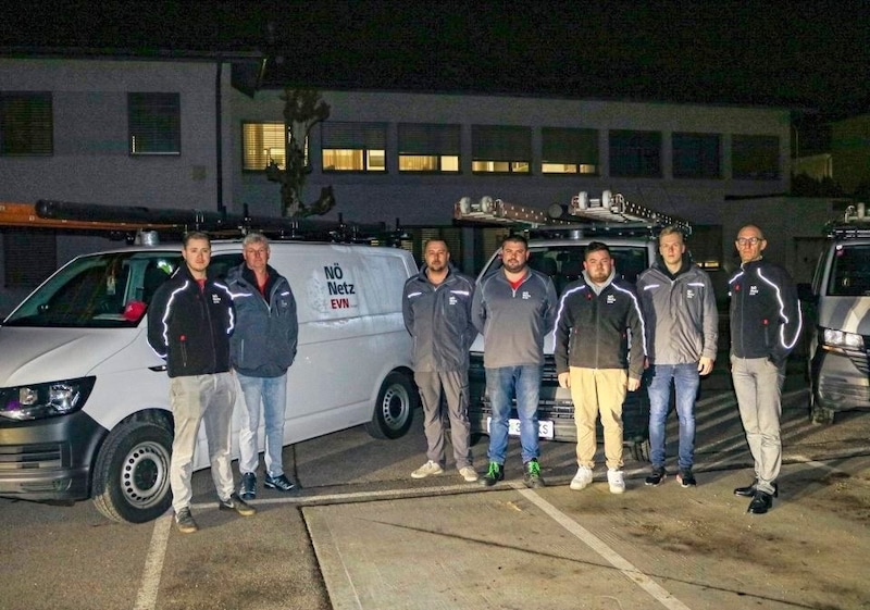 Volunteers from Lower Austria before leaving for the Irish disaster area. (Bild: Netz NÖ)