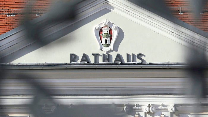 Behörden sollen analoge Antragsmöglichkeiten bieten.