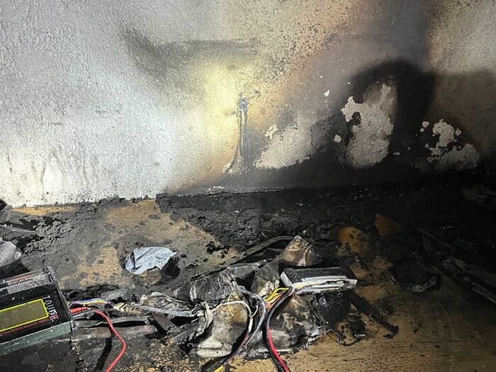 Der völlig ausgebrannte Akku