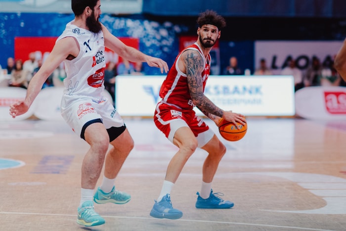 Ivan Siriscevic (am Ball) fehlt bei BC Vienna erneut.