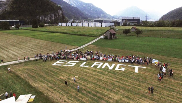 Schon 2018 wurde im Oberland gegen die Entnahme von Flächen aus der Landesgrünzone demonstriert. (Bild: Verein für Bodenschutz)