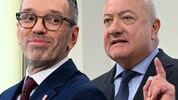 Die Bundesregierung unter Christian Stocker (re.) hat ein halbes Jahr nach ihrem Antritt die ...