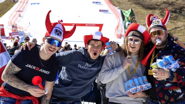 Bis zu 15.000 Fans feuern täglich ihre Helden bei der Ski-WM in Saalbach an. Wie schafft man es da, nicht heiser zu werden? „So einfach ist das nicht“, sagen Experten. (Bild: GEPA pictures/ Mario Buehner-Weinrauch)