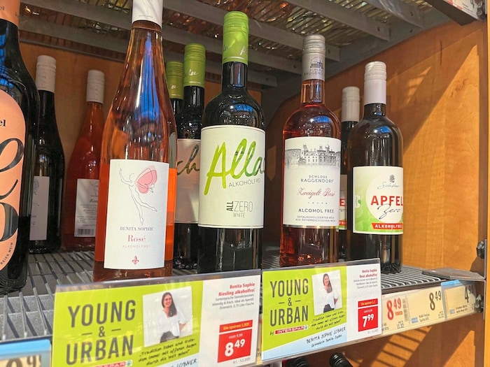 Die Regale sind voll. Während beim Bier die alkoholfreien Variante kaum vom Original zu unterscheiden ist, sind Grüner Veltliner und Co. in der promillefreien Variante noch ausbaufähig. 