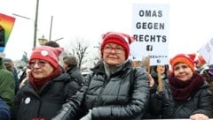 Am Dienstagabend werden Zehntausende Teilnehmerinnen und Teilnehmer bei einer Demonstration gegen Blau-Schwarz in Wien erwartet. (Bild: Tobias Steinmaurer)