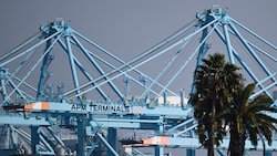 Schiffscontainer in Los Angeles (Bild: AFP/Patrick T. Fallon)