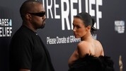 Mit diesem Auftritt sorgten Kanye West und Bianca Censori am Sonntagabend bei den Grammys für ...