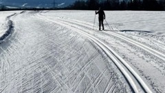 Nicht immer sind auf Loipen nur Langläufer unterwegs (Symbolbild). (Bild: Rauth Hubert)