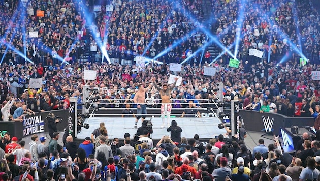 Den „Royal Rumble“ in Indianapolis verfolgten zuletzt über 70.000 Menschen im Stadion. (Bild: AP/WWE)