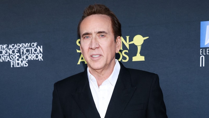 Nicolas Cage hielt bei den Saturn Awards eine flammende Rede gegen die KI. (Bild: APA/Getty Images via AFP/GETTY IMAGES/Victoria Sirakova)