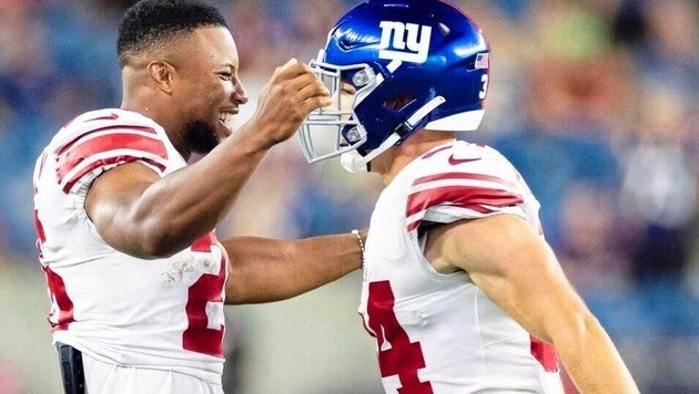 Superstar Saquon Barkley (l.) jubelte mit Sandro Platzgummer. (Bild: Matt Swensen, New York Giants)