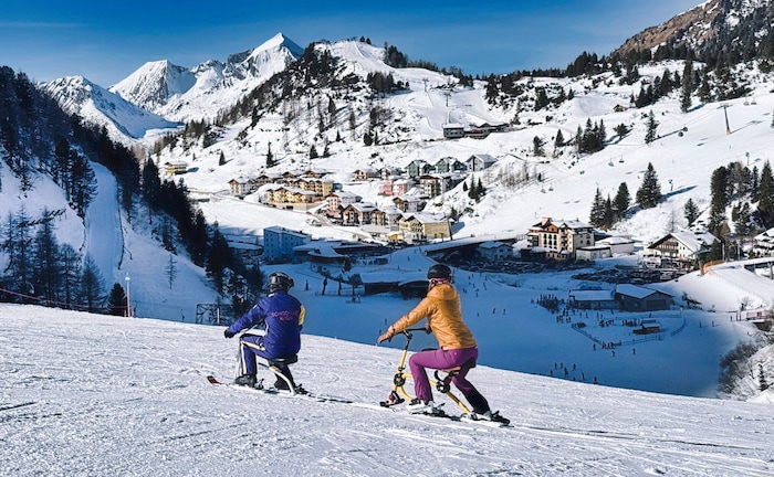 Obertauern in Salzburg ist ein idaler Ort, um das Snowbiken zu erlernen. 