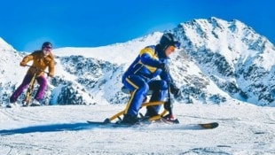 Snowbiken in Obertauern. Ein breites Lächeln und viel Spaß sind dabei garantiert. (Bild: Wallner Hannes)