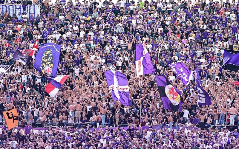 The Fiorentina men's team can regularly look forward to around 20,000 spectators at home matches ... (Bild: www.facebook.com/ACFFiorentina)