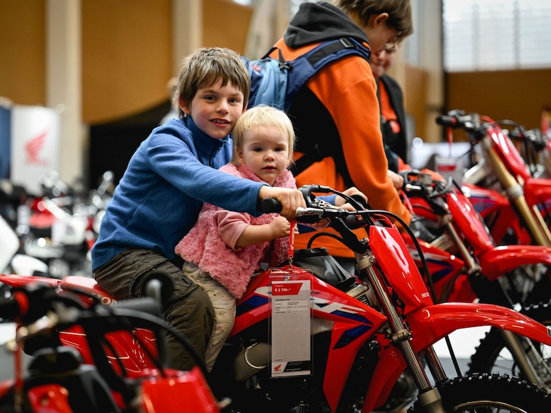 From world premieres to breathtaking shows, Austria's leading motorcycle and scooter trade fair presents everything there is on two wheels. The "Krone" will be on site in exhibition hall 21 with the virtual wheel of fortune and great prizes.Date: February 7 to 9 Infolink: www.moto-austria.at (Bild: Wenzel Markus/Markus Wenzel)