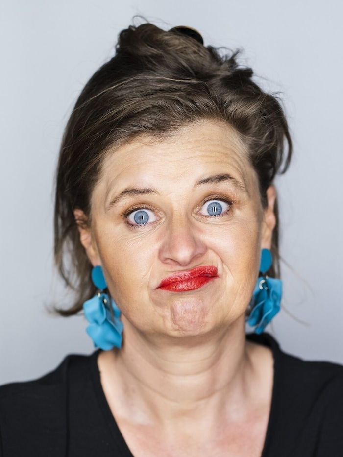 In ihrem Programm „Samma se ehrlich“ teilt Nini Hölzl im Linzer Kultur Hof ihre ...