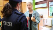 Das Gewaltschutzzentrum Tirol arbeitet auch mit der Polizei (gestellte Szene) zusammen.