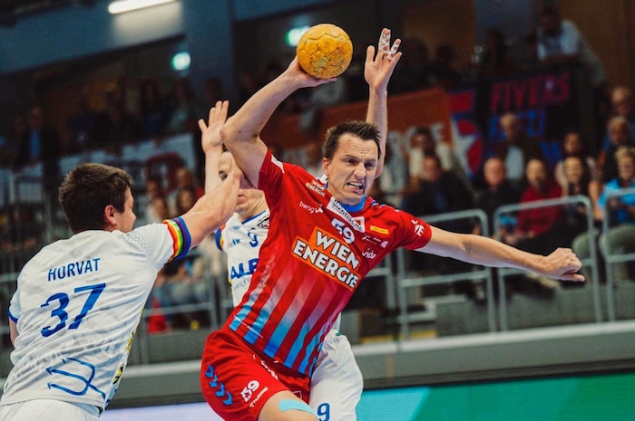 Captain Markus Kolar and the Fivers want a title.