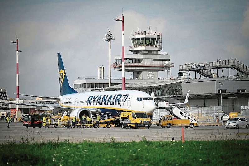 In the summer timetable, Ryanair flies directly from Linz Airport to London, Bari and Alicante. (Bild: Wenzel Markus/Markus Wenzel)