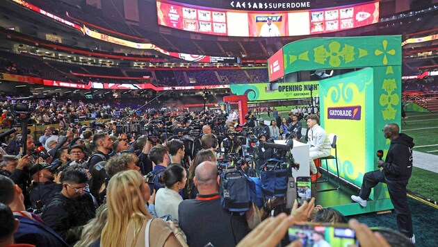 Vor dem Superbowl herrscht medialer Ausnahmezustand. Bei der Pressekonferenz von Patrick Mahomes kam es zum Eklat. (Bild: AFP/2025 Getty Images)