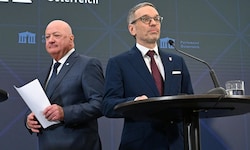 Der Machtpoker ums Kanzleramt hat sich am Mittwoch weiter zugespitzt.