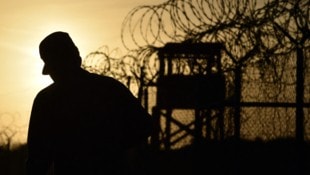Im umstrittenen US-Lager Guantanamo auf Kuba sind laut Pentagon zehn „hochgefährliche“ Migranten ...