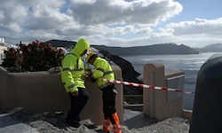 Statt Touristenansturm nun Geisterstadt: Etwa zwei Drittel der Inselbewohner haben Santorin ...