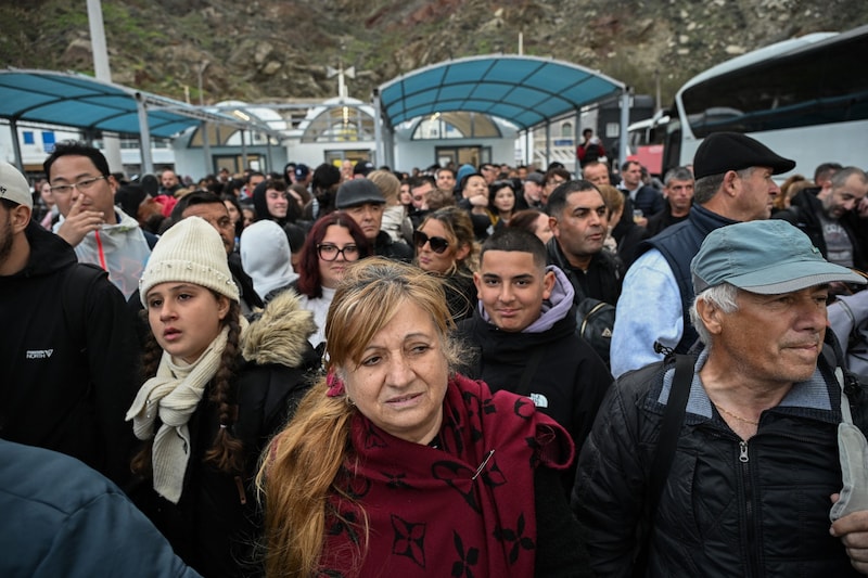 Schätzungsweise sollen nach Informationen des griechischen Rundfunks rund zwei Drittel der Einwohner die traumhaft schöne Insel aus Angst verlassen haben. (Bild: AFP)