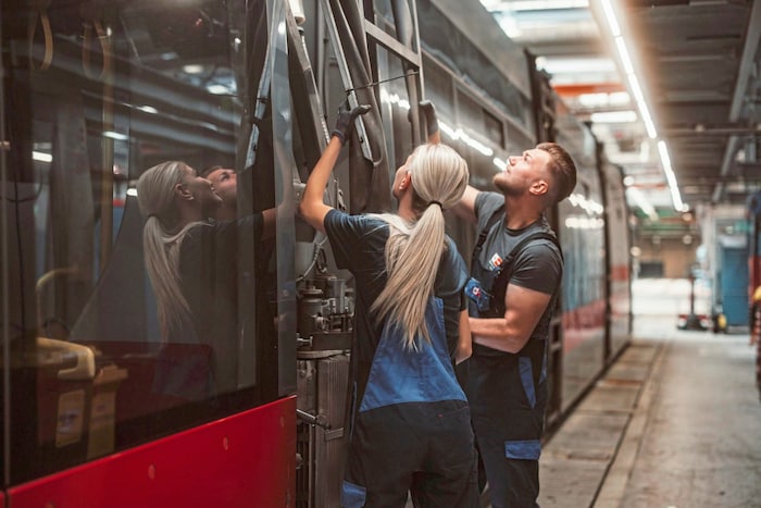 Bei den Wiener Linien könnten ab dem 2027 über 500 Lehrlinge ausgebildet werden, nämlich mit ...