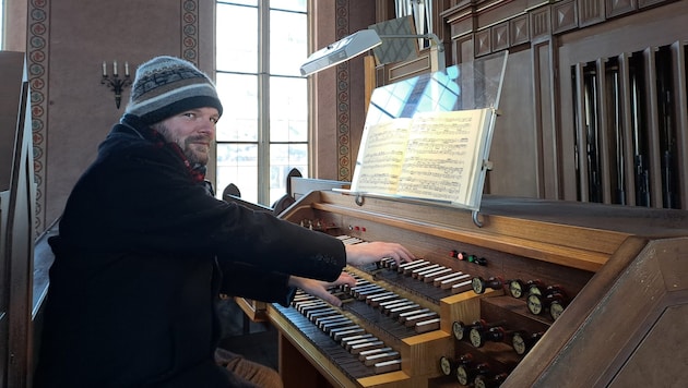 Martin Lehmann at the organ in St. John's Church in Klagenfurt. (Bild: Christina Natascha Kogler)