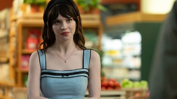Ab sofort im Kino: „Companion – Die perfekte Begleitung“ mit Sophie Thatcher als Iris.