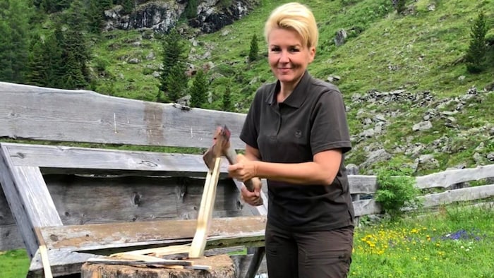 Sandra Wassermann (FP) haut auf den Tisch: „Mochar muss zurücktreten.“
