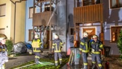 Zwei Feuerwehren standen bei dem Brand im Einsatz. (Bild: Manfred Fesl)