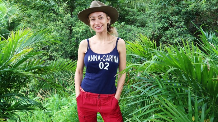 After being kicked out of the jungle camp, Anna-Carina has mixed feelings for her jungle colleagues.