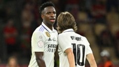 Dicke Luft zwischen Vinicius Junior und Luka Modric (Bild: APA/AFP/JAVIER SORIANO)