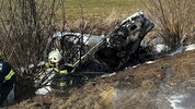 Die beiden Autos lagen in einem Bachbett. 