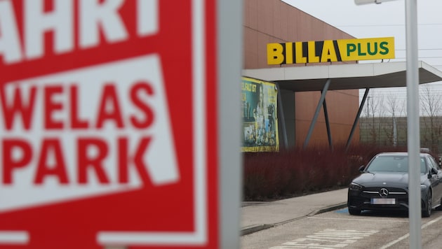 The Rewe Group was fined 70 million euros for the takeover of the retail space in Welas-Park in Wels from mid-2018, which was not registered until August 2022. (Bild: Matthias Lauber/laumat.at)