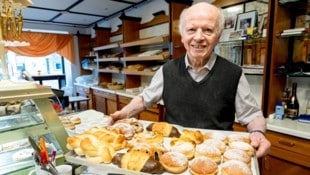 Den Norbert Fröstl und sein gleich- namiges Café in der Wiener Straße gilt es jedenfalls zu ...