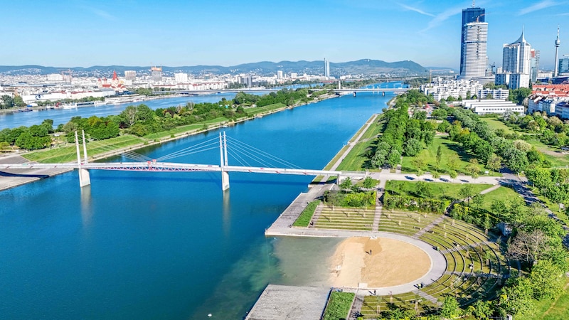 So hat der Sandstrand Arena Beach vor dem Rekordhochwasser ausgesehen. (Bild: Stadt Wien / Christian Fürthner)