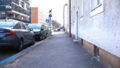 Vor diesem Haus verrichtet die obdachlose Frau immer wieder ihre Notdurft. Sehr zum Leidwesen der Bewohner. (Bild: Horst Einöder/Flashpictures)